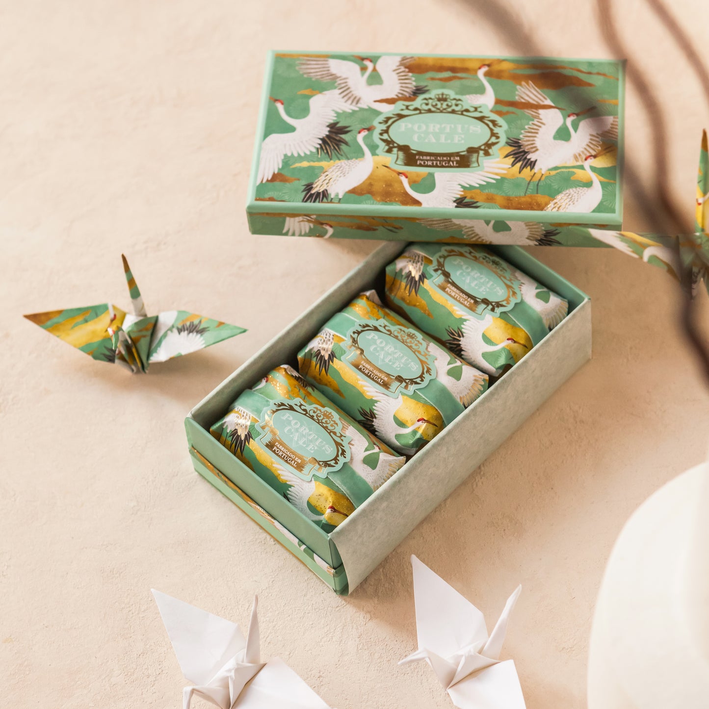 White Crane Aromatic Soap Gift Set ( 3 x 150g )